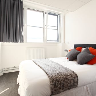 Bronze En Suite - Image 2